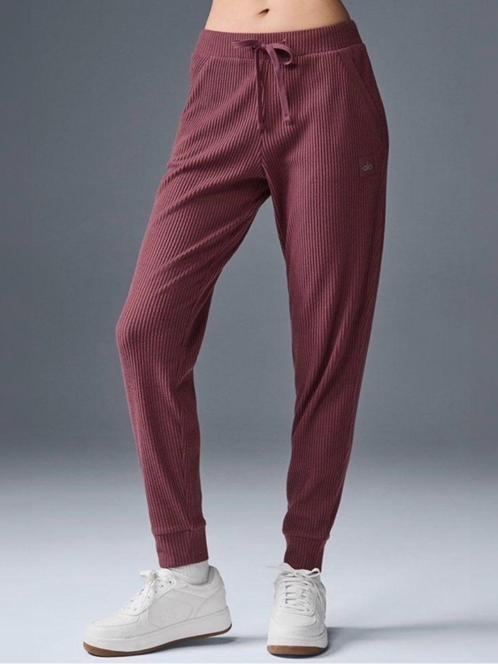 ALO Yoga Men Waffle Knit Joggers - Maroon